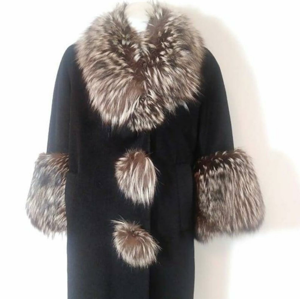 SOLD💖 Bergdorf Goodman New York Plaza Fur collar - Picture 6 of 12